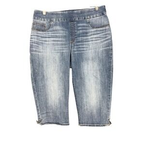 Chicos Jeans 2 Womens 12 Blue Pull On Capri Medium Wash Stretch Denim 33x17